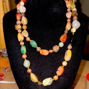 Vintage Real stone Neaklace barrel clasp